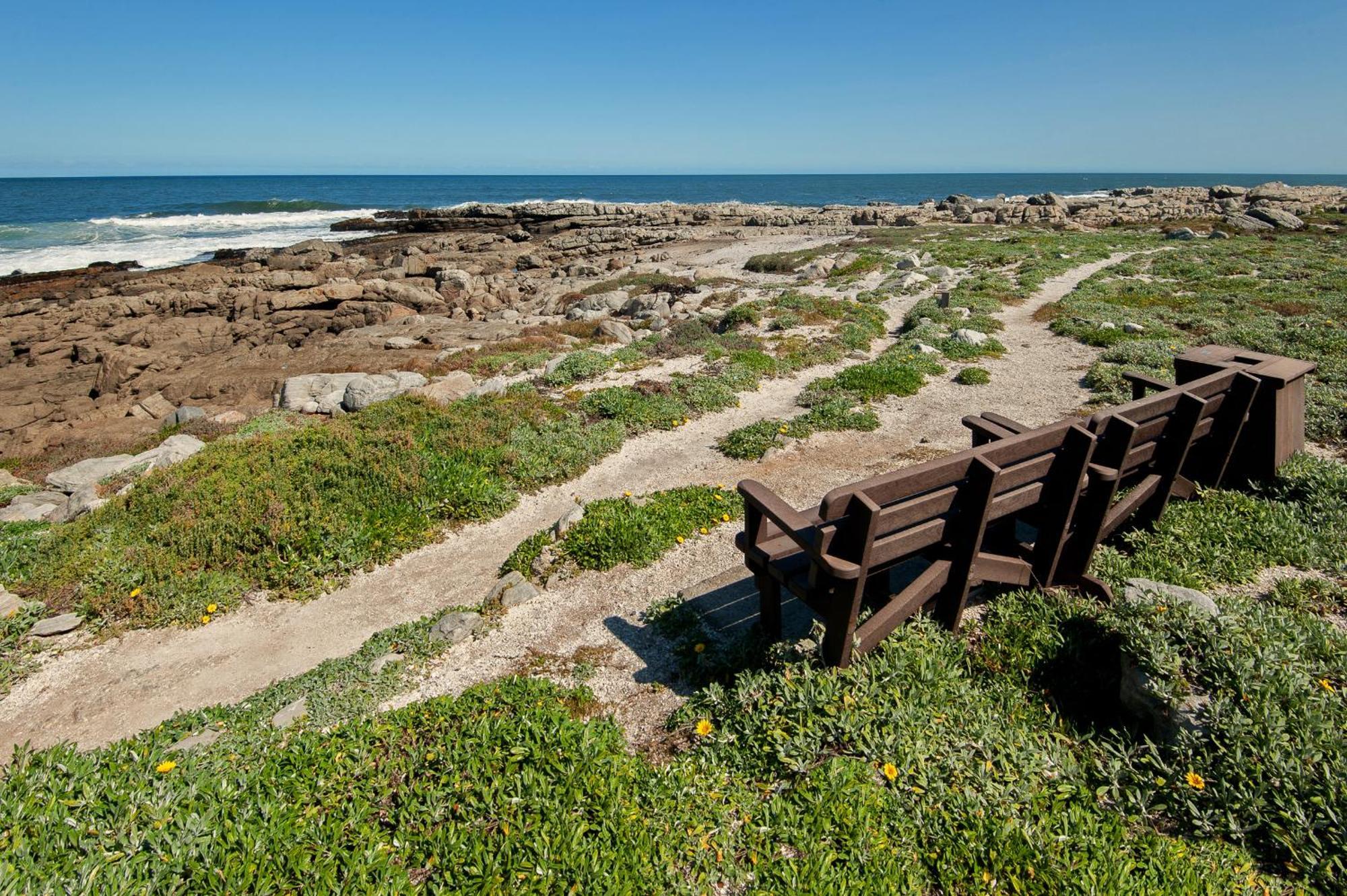 Апартаменты 64 Whalerock Estate Херманус Экстерьер фото